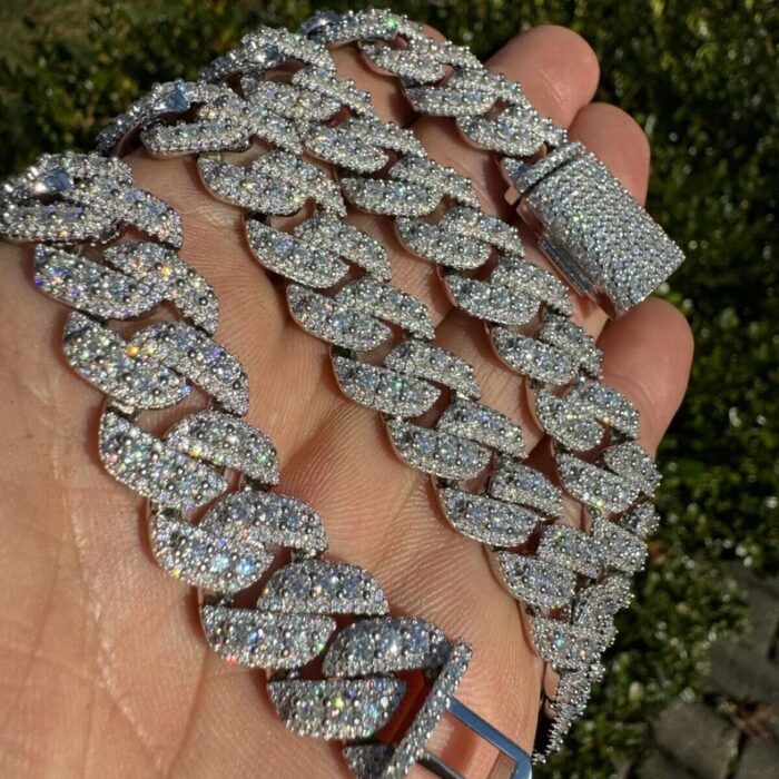 439