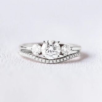 Three Stone Round Cut Moissanite Wedding Ring Set