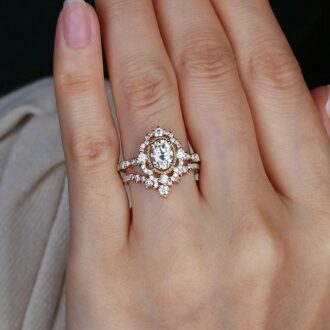VVS1 Moissanite Floral Halo Oval Cut Unique Style Ring Set