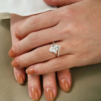 Pear Cut Side Accent Moissanite Wedding Ring Set For Her