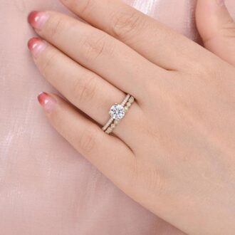 Hidden Halo Round Cut 1.30CT Colorless Moissanite Ring Set