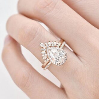 Pear Cut Halo Moissanite VVS1 Clarity Bridal Ring Set For Women