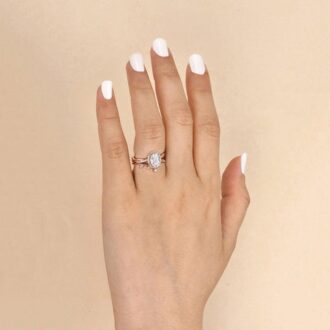 Oval Cut Twisted Moissanite D Color Wedding Ring Set For Women