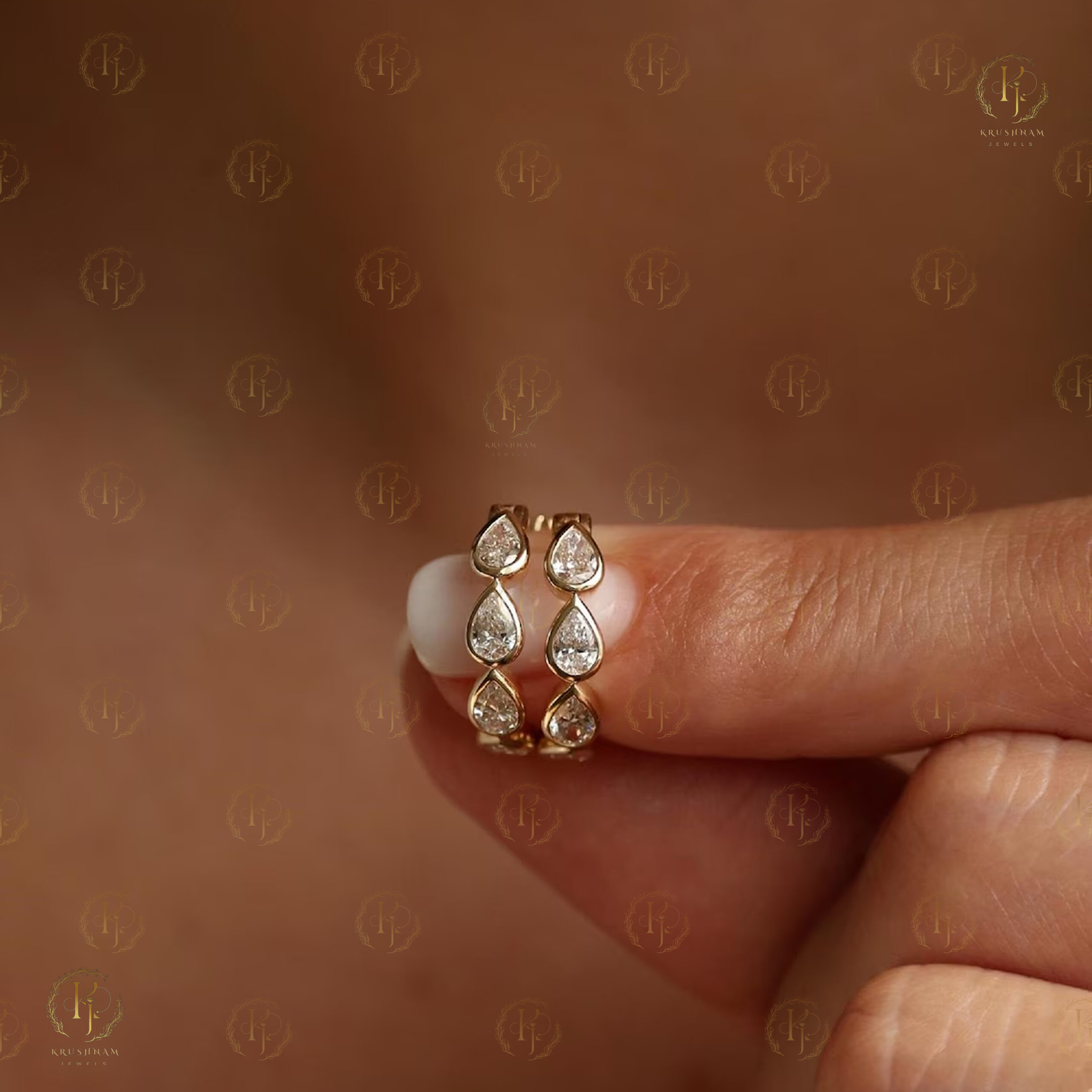 Daily wear Earrings with yellow tone - Image 5