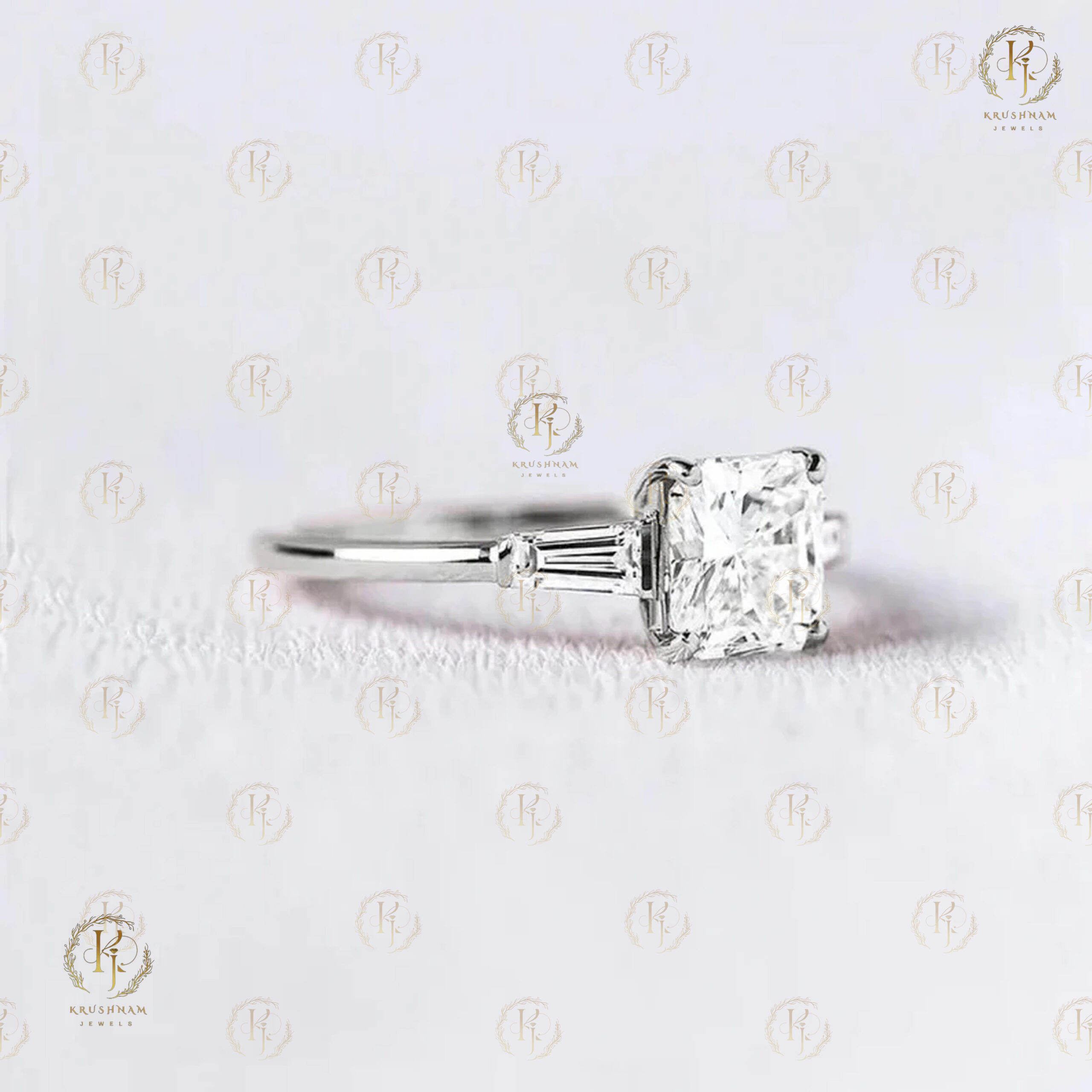 Elegant Emerald Diamond ring - Image 5