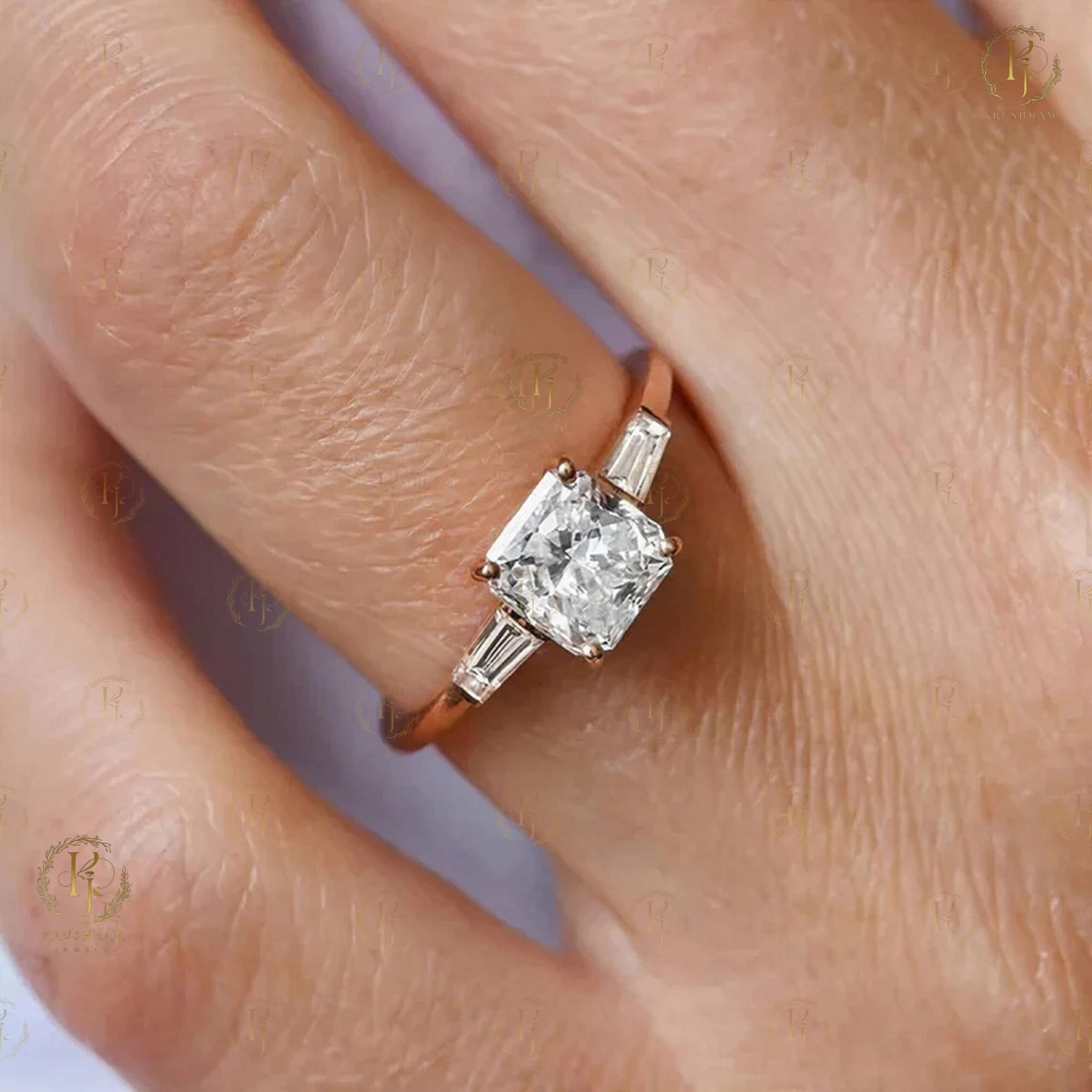 Elegant Emerald Diamond ring - Image 9