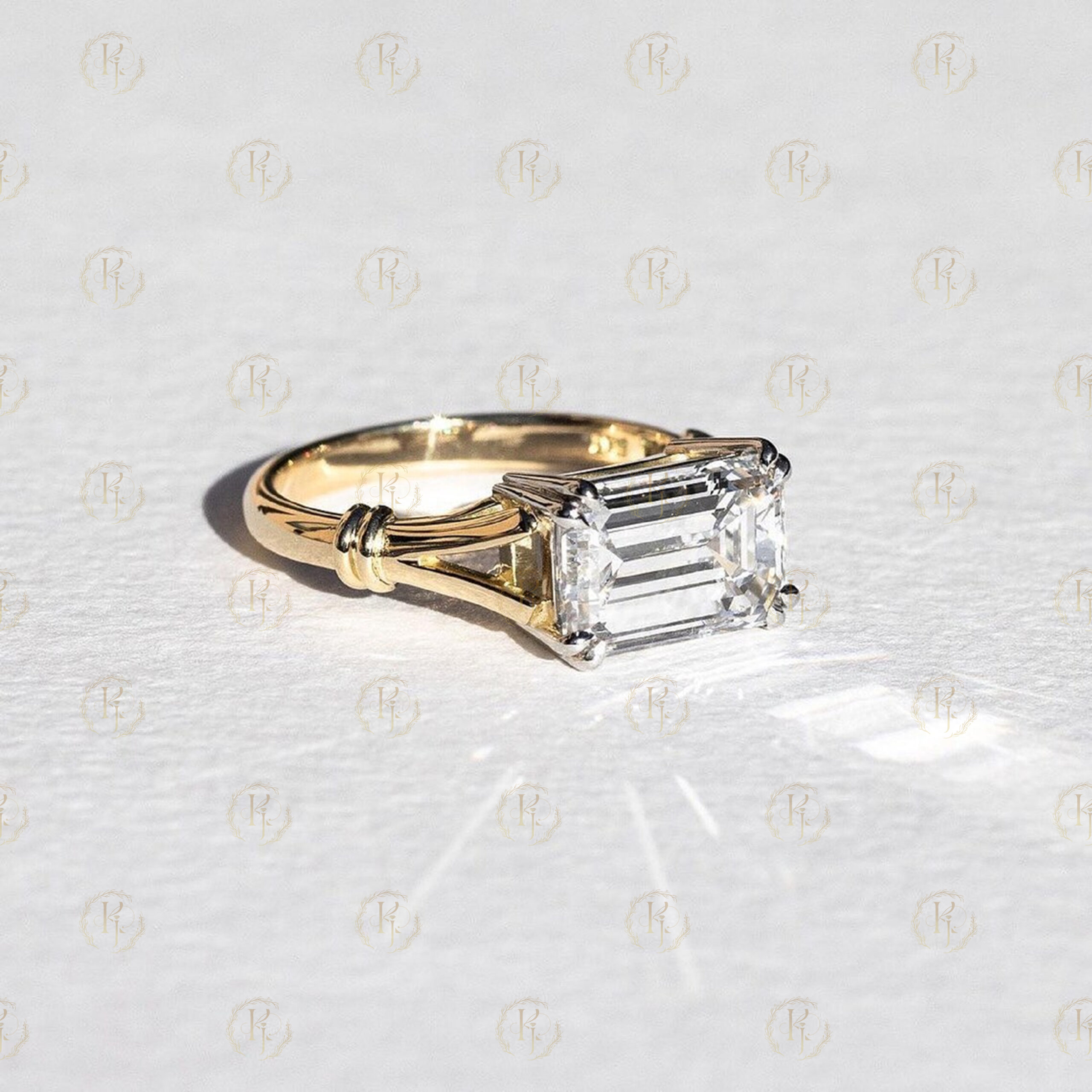 Emerald Diamond rinng with yellow tone - Image 3