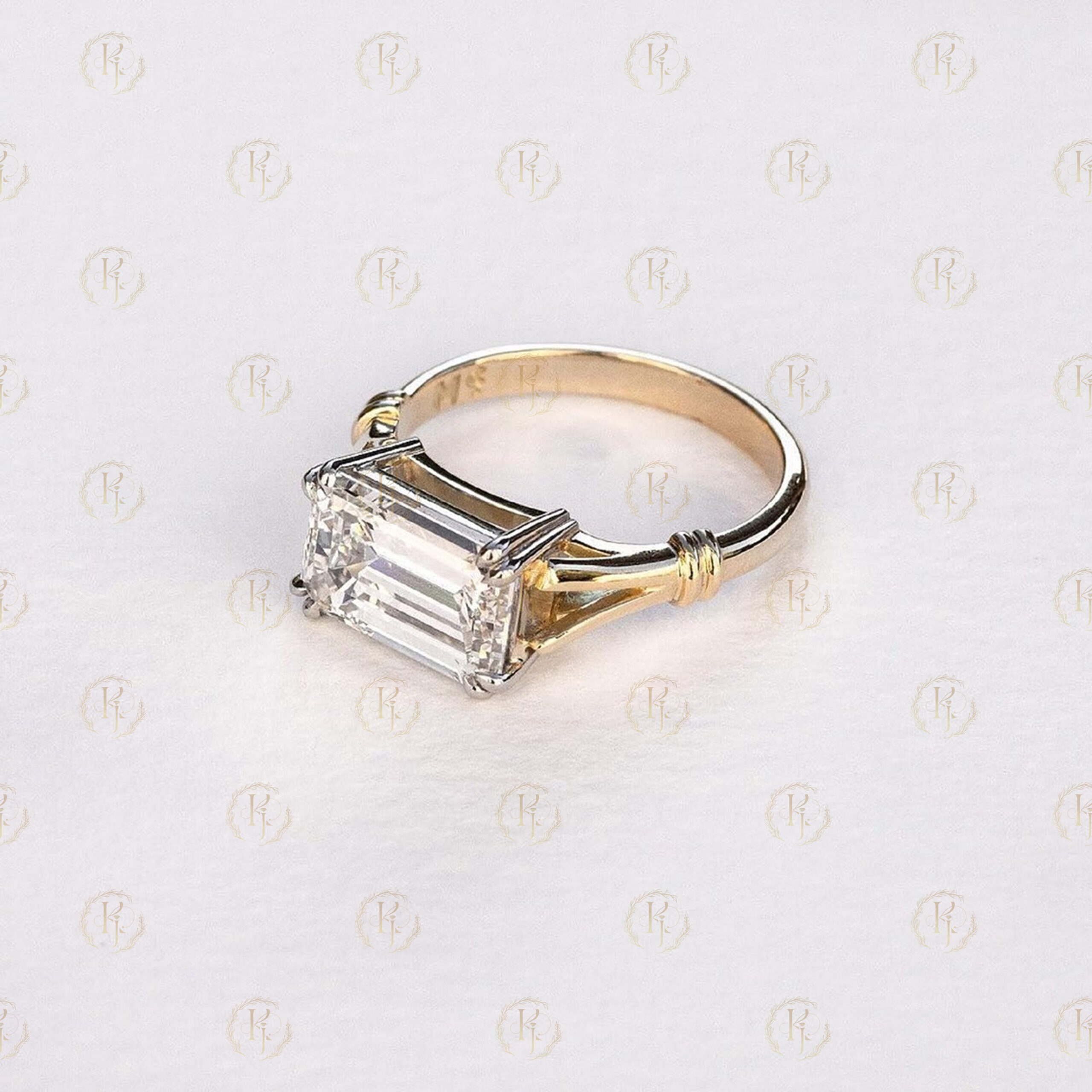 Emerald Diamond rinng with yellow tone - Image 2