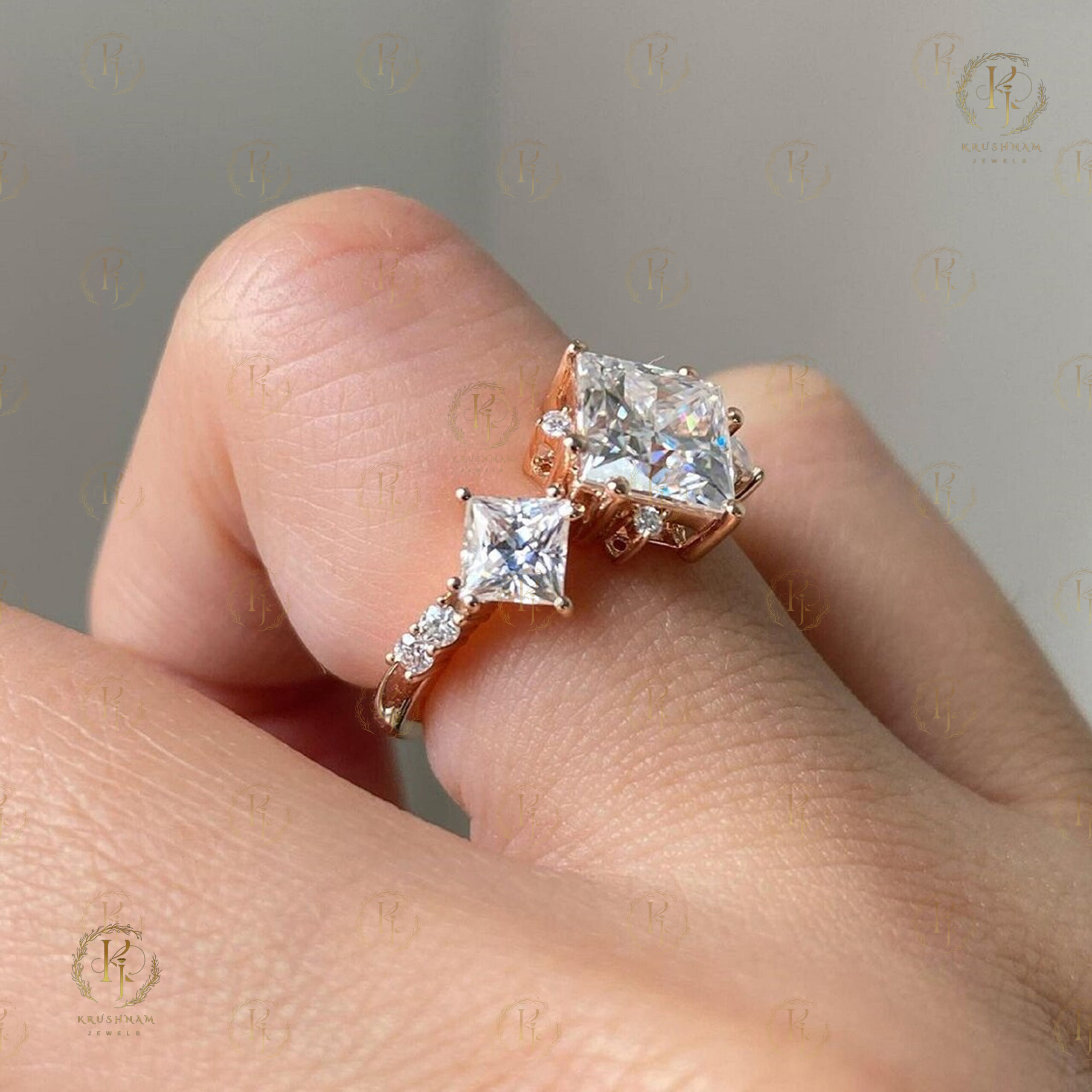 Stylish Diamond Ring with Rose gold tone - Image 4