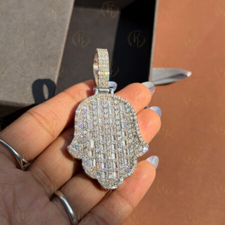 Custom Plam Pendant with Bugget setting White tone