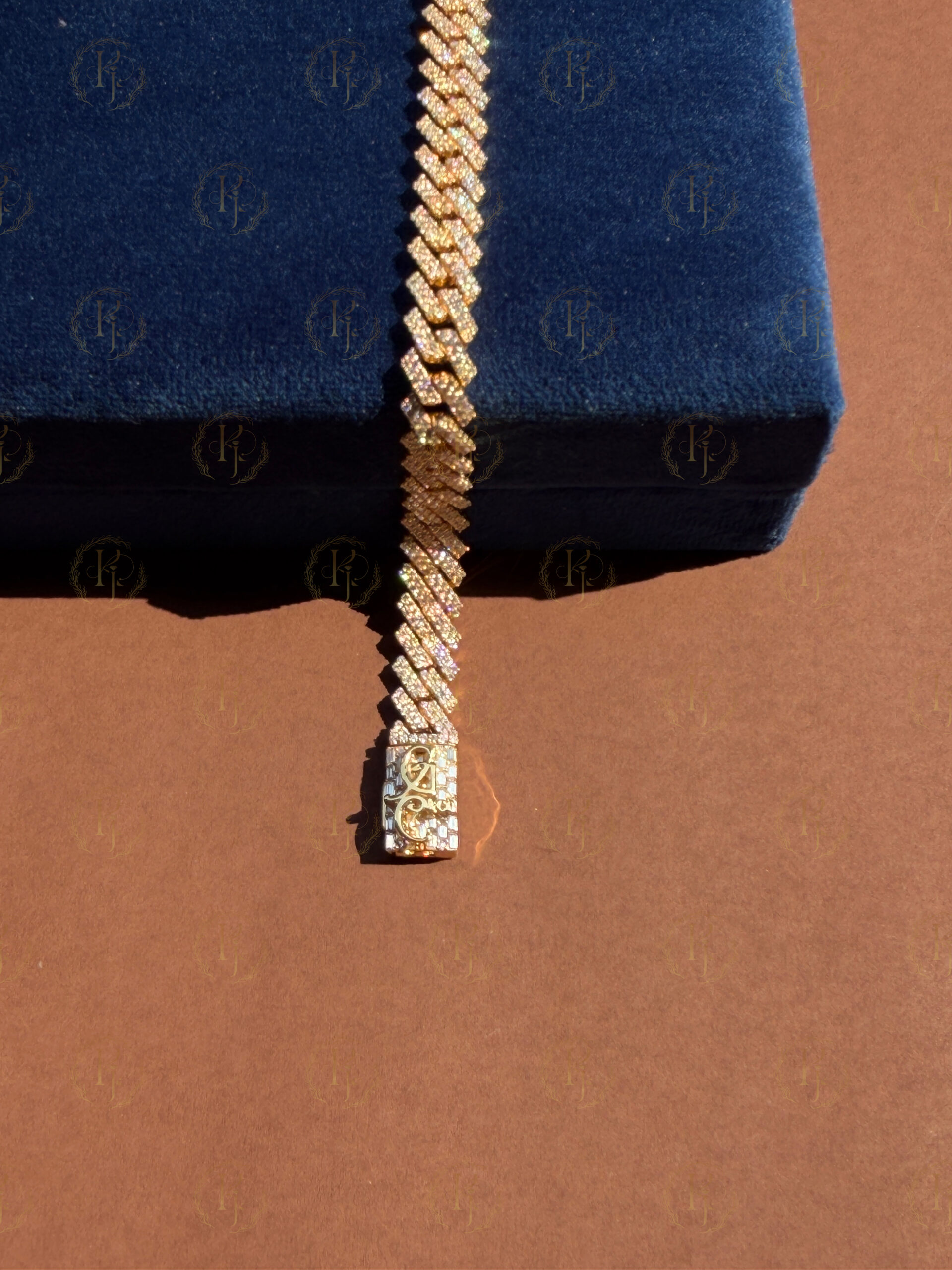 Custom Cuban bracelet with 10ct Real Gold and Moissanite Diamond and logo on lock - Image 5